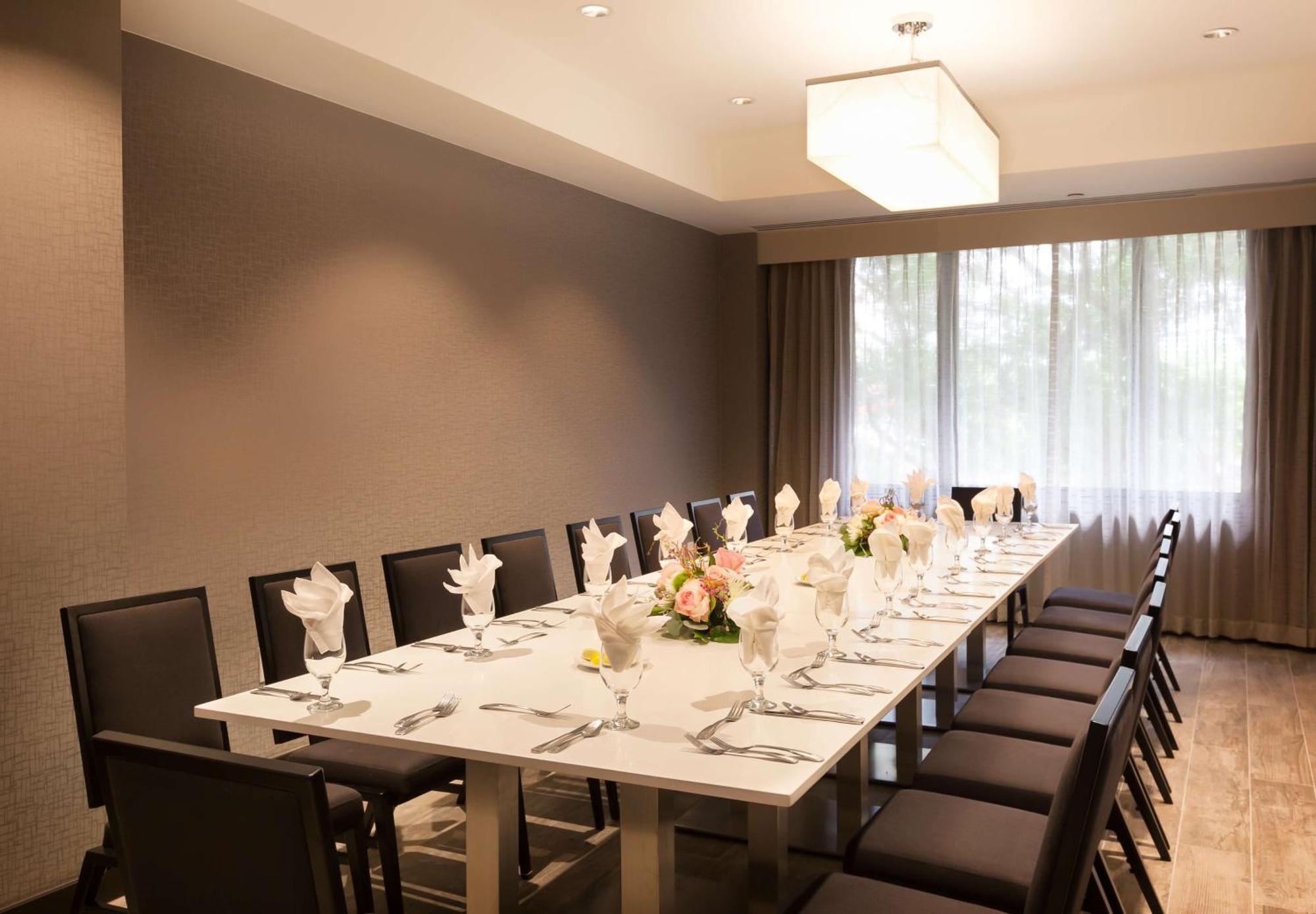 Doubletree By Hilton Hotel & Suites Houston By The Galleria Exteriör bild