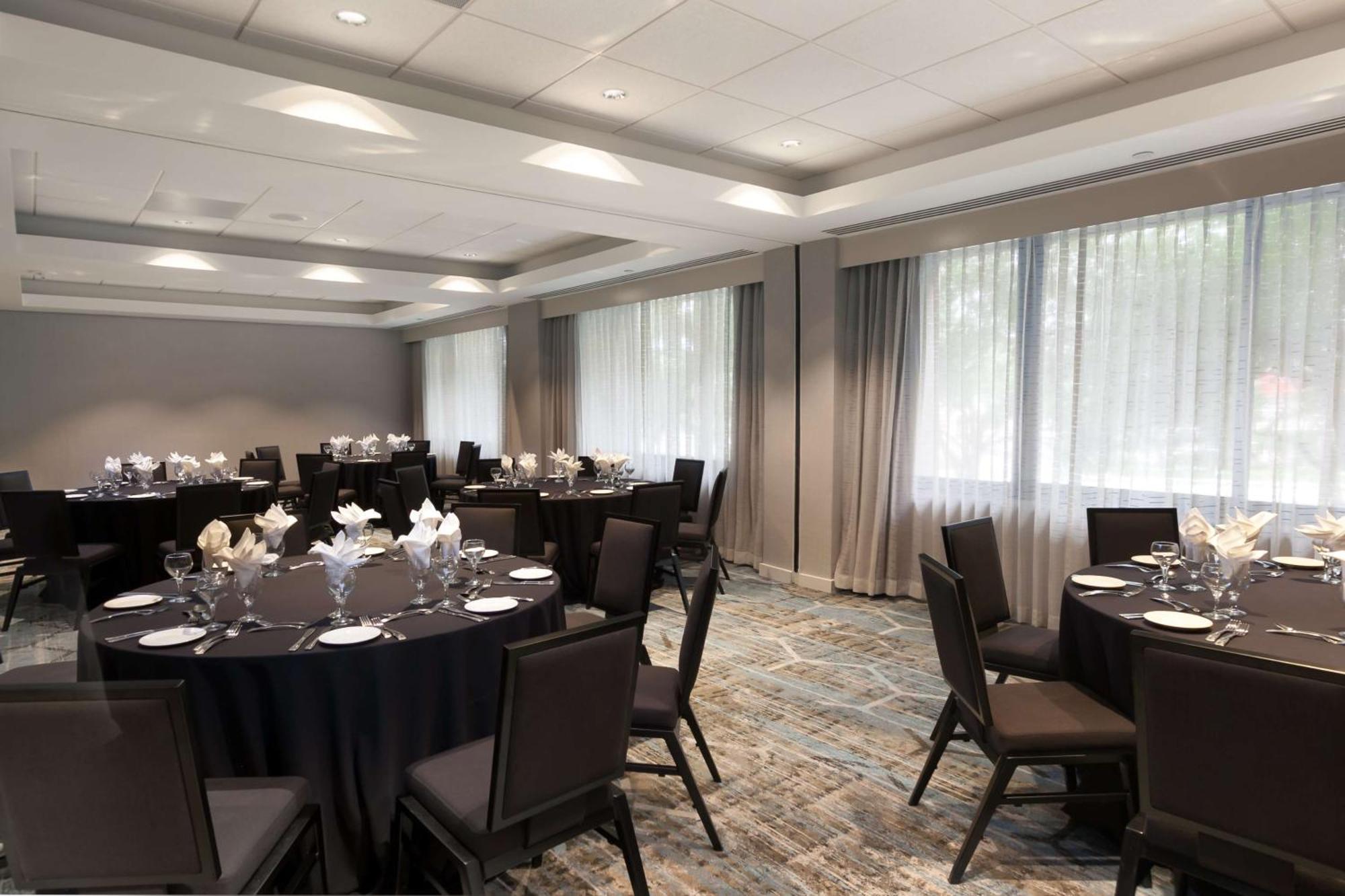 Doubletree By Hilton Hotel & Suites Houston By The Galleria Exteriör bild