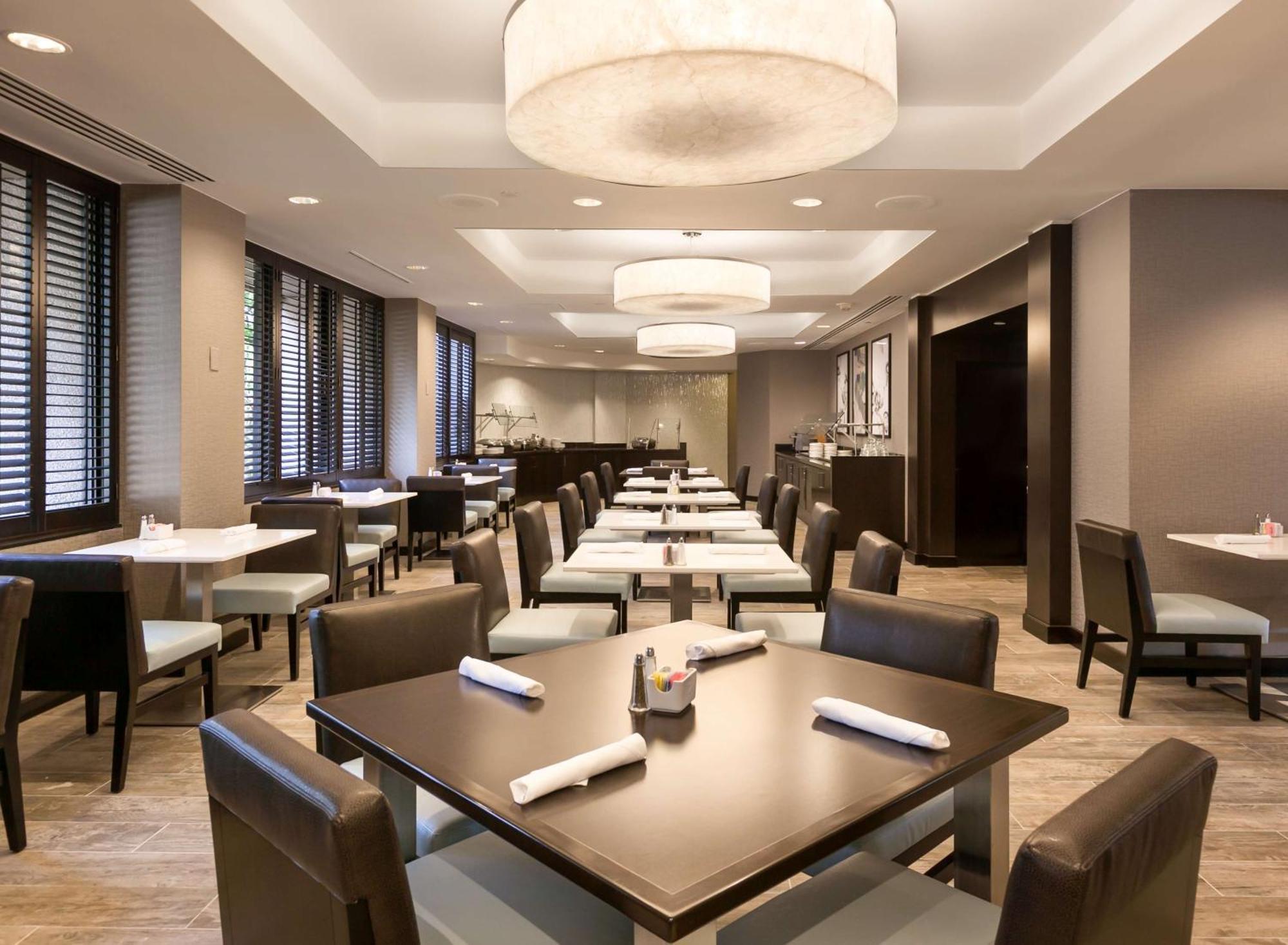 Doubletree By Hilton Hotel & Suites Houston By The Galleria Exteriör bild